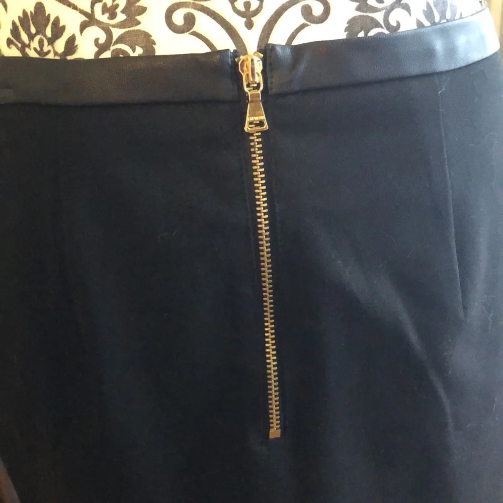 Black Express Skirt Never Worn - Picture 5 of 9